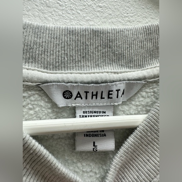 Athleta Crewneck - Picture 4 of 4
